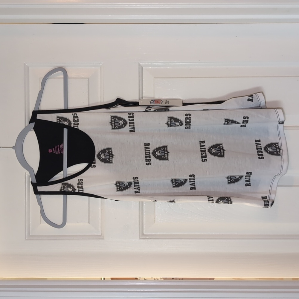 NWT Raiders Tank Top sz Medium